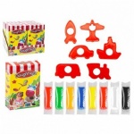 8 TUBES OF DOUGH AND 6 MOULDS  PLAY SET