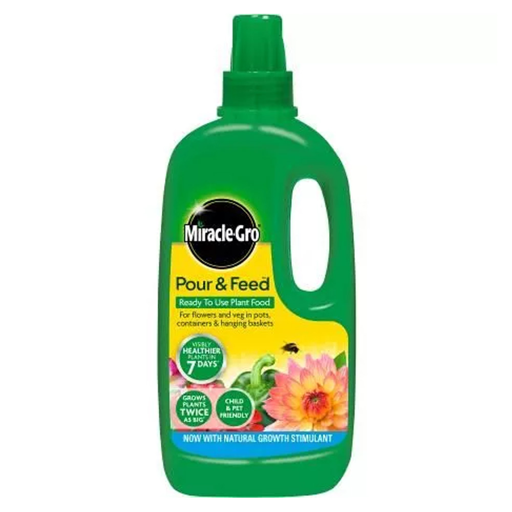 Miracle Gro Pour & Feed 1 Ltr