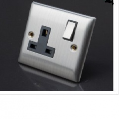 ''S'' 1G 13A D/Pole Switched Wallsocket P/Bag