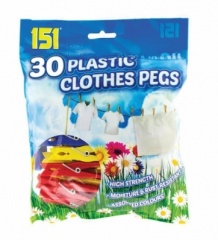 151 PLASTIC PEGS 30pk