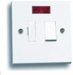1 gang - Spur Switch - 13 amp Fused - Connection Unit - Switched - Neon Indicator - White - Status - 1 pk