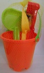 Small Round Castle Bucket Set